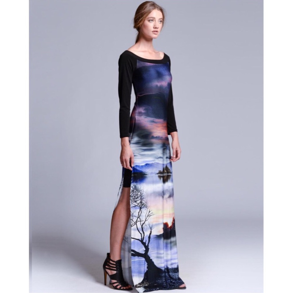 Julian Chang Zeida Scenery Dress 💜💙